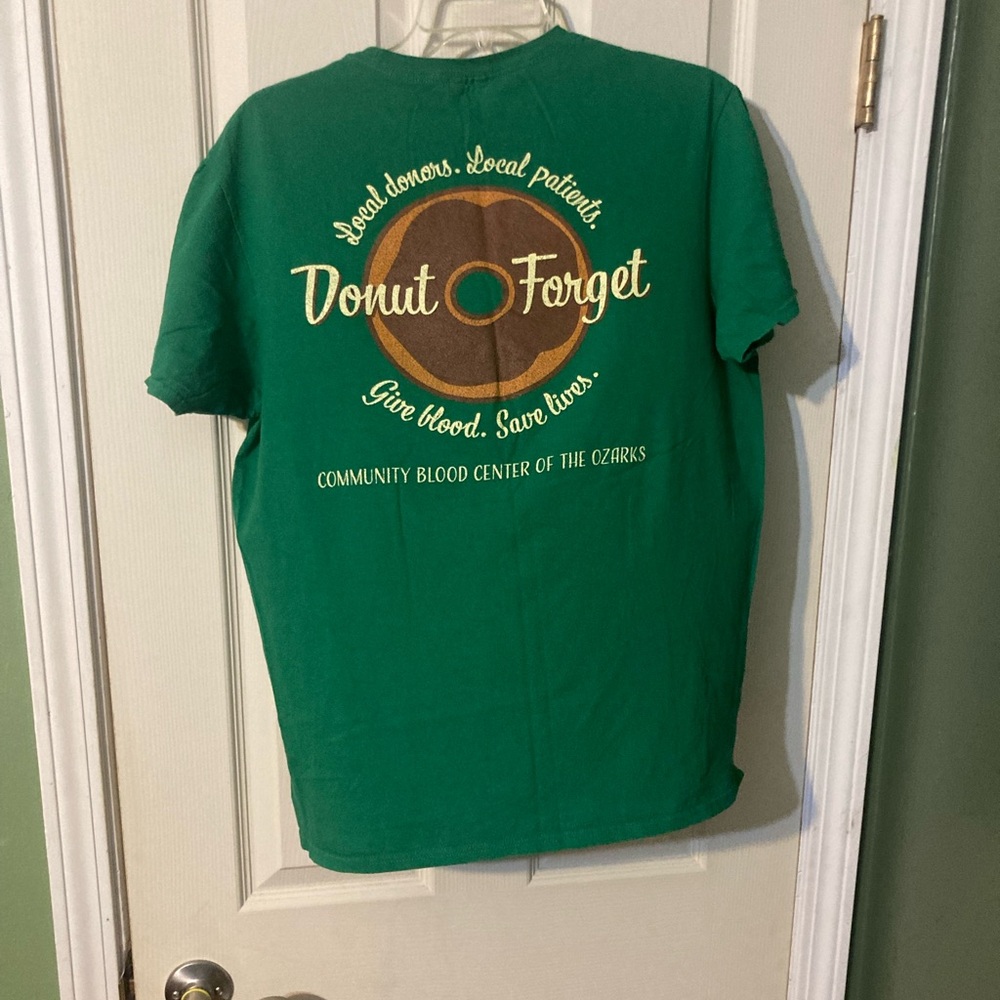 Delta soft 100% cotton tee shirt size large donut forget blood drive green
